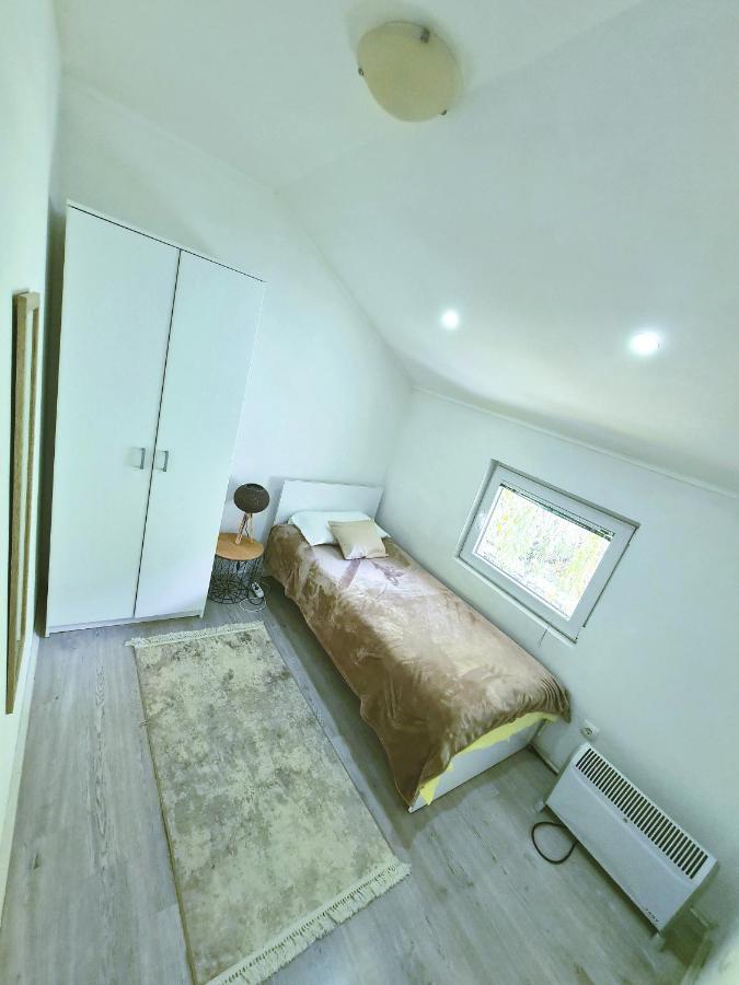 Forest Apartment Niksic Luaran gambar